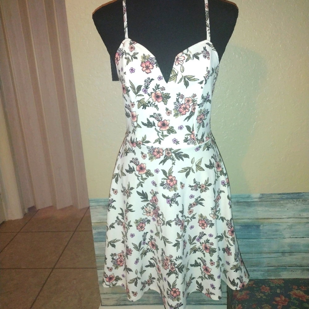 White Floral Dress with Lace Back Size Medium